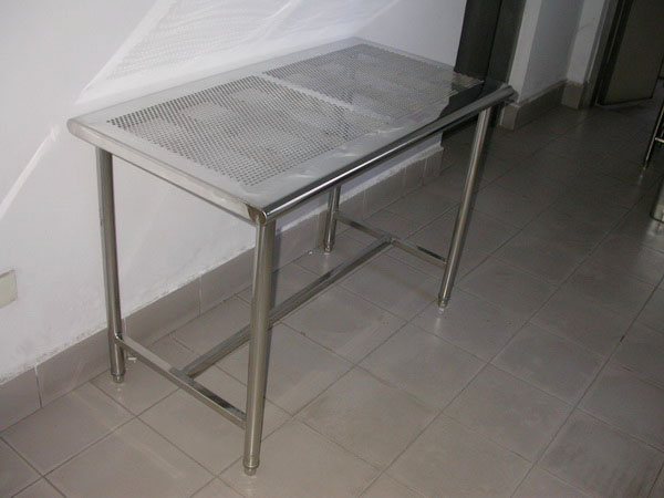 不锈钢工器具不锈钢打孔桌 不锈钢工器具不锈钢打孔桌